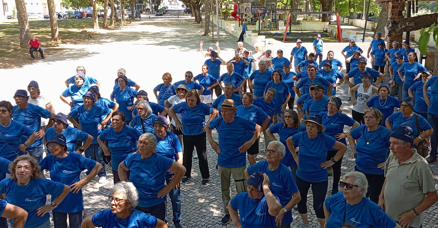 Ginástica Sénior encerrou ano letivo com mega aula na Alameda da Carvalha